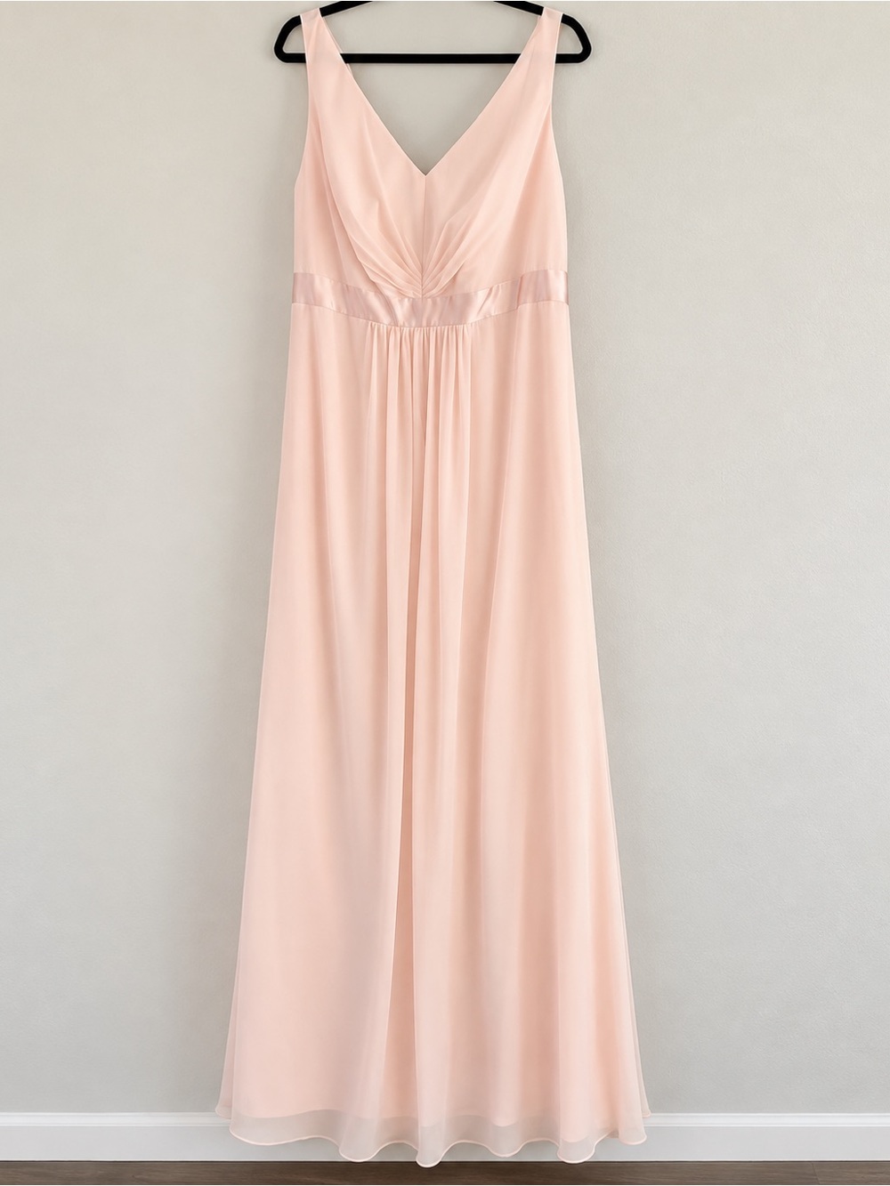 avid’s Bridal Petal Chiffon Ruffle Back Dress Size 20 NWT
